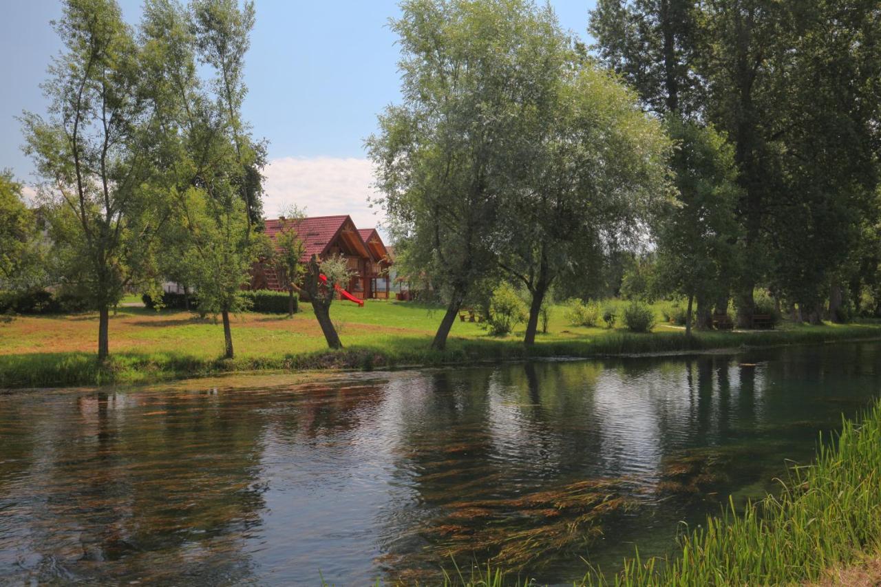 Riverside Apartments Otočac Zewnętrze zdjęcie