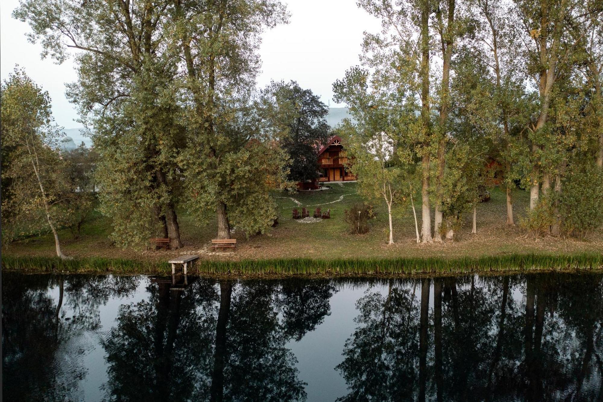 Riverside Apartments Otočac Zewnętrze zdjęcie