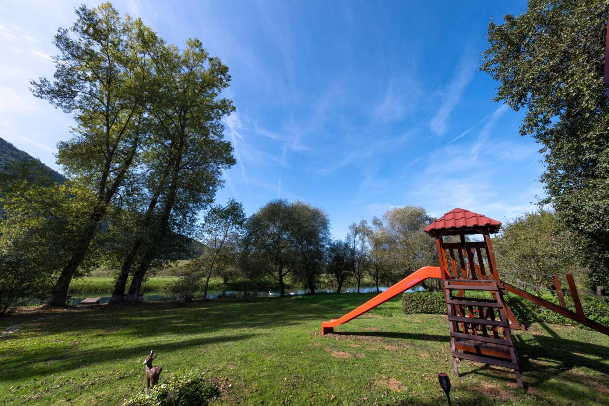 Riverside Apartments Otočac Zewnętrze zdjęcie